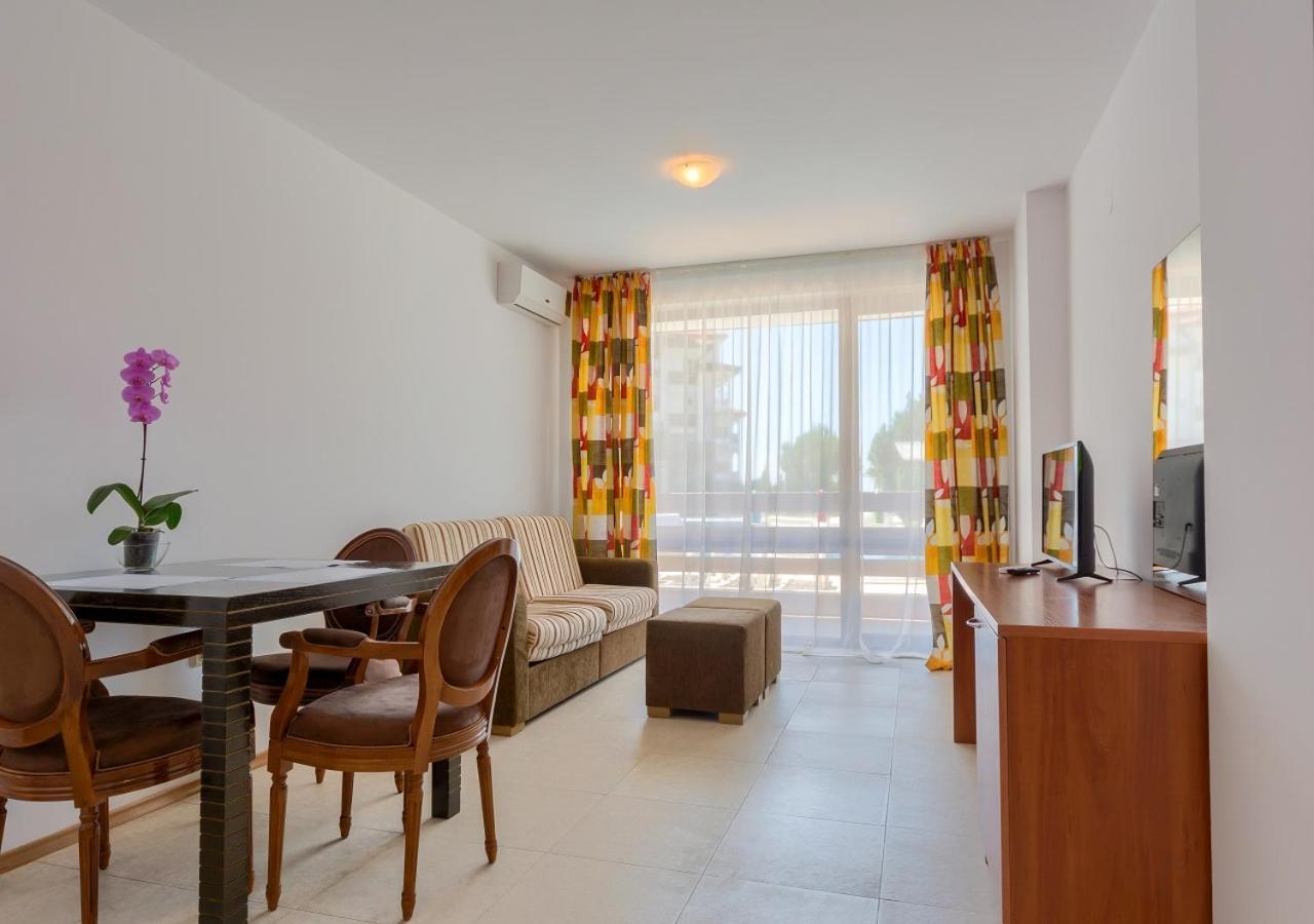 Robinson Beach Apartments Еленіте Екстер'єр фото