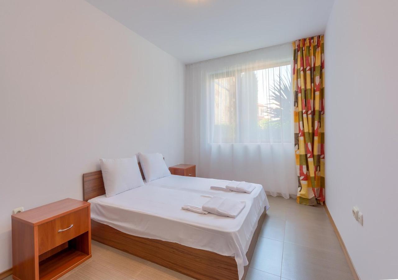 Robinson Beach Apartments Еленіте Екстер'єр фото