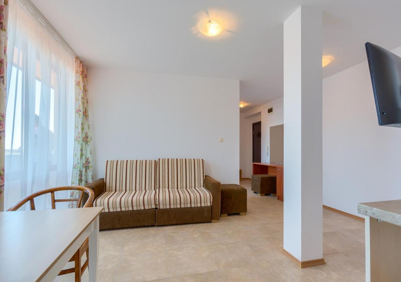 Robinson Beach Apartments Еленіте Екстер'єр фото