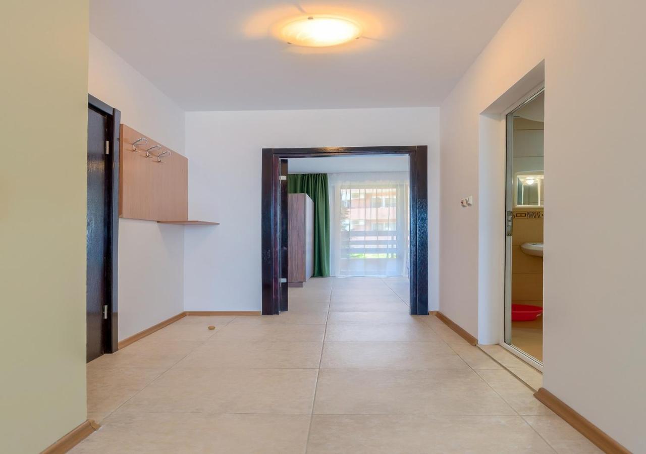 Robinson Beach Apartments Еленіте Екстер'єр фото