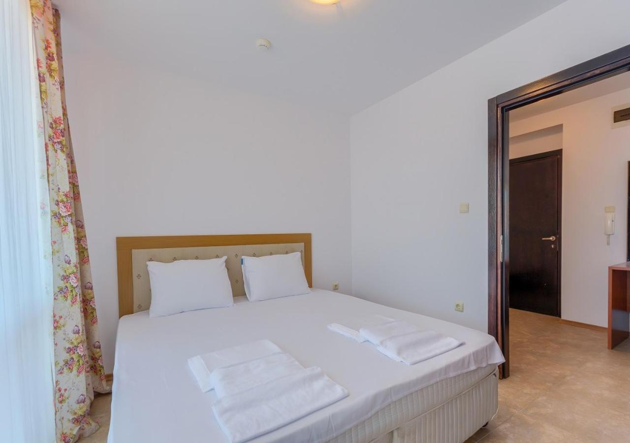 Robinson Beach Apartments Еленіте Екстер'єр фото