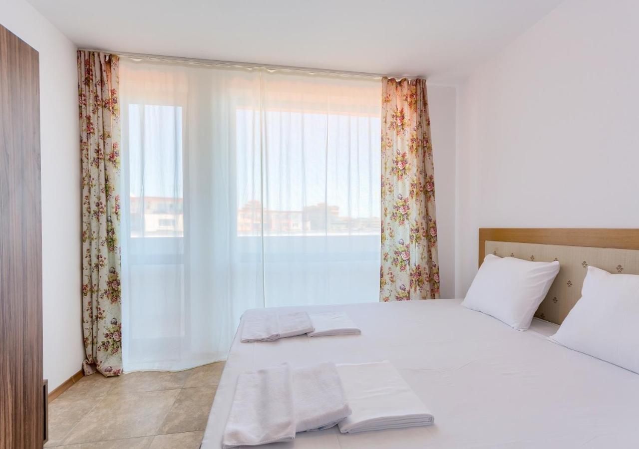 Robinson Beach Apartments Еленіте Екстер'єр фото